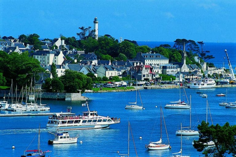 Profiter des vacances de rêves en Bretagne grâce à une croisière