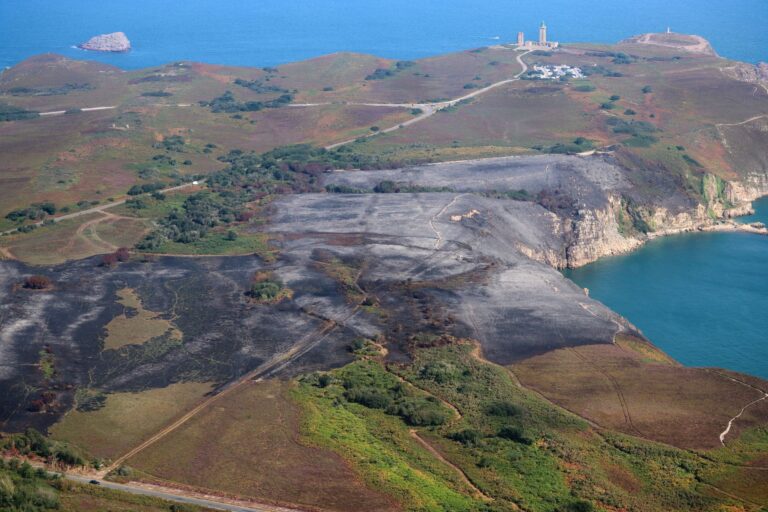 La Bretagne : À quoi ressemble-t-elle vue du ciel en hélicoptère ?